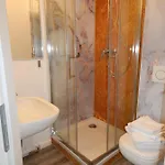 Ems Jade Hotel *